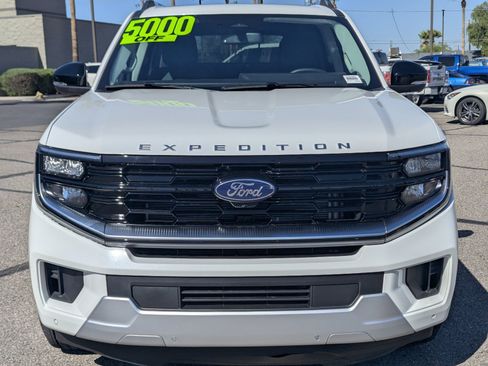 New 2026 Ford Expedition Platinum w/ Driver's Package AWD/4WD image 6