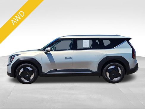 Certified 2024 Kia EV9 Wind AWD/4WD image 2