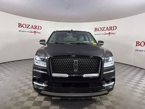 Used 2019 Lincoln Navigator Select RWD image 2