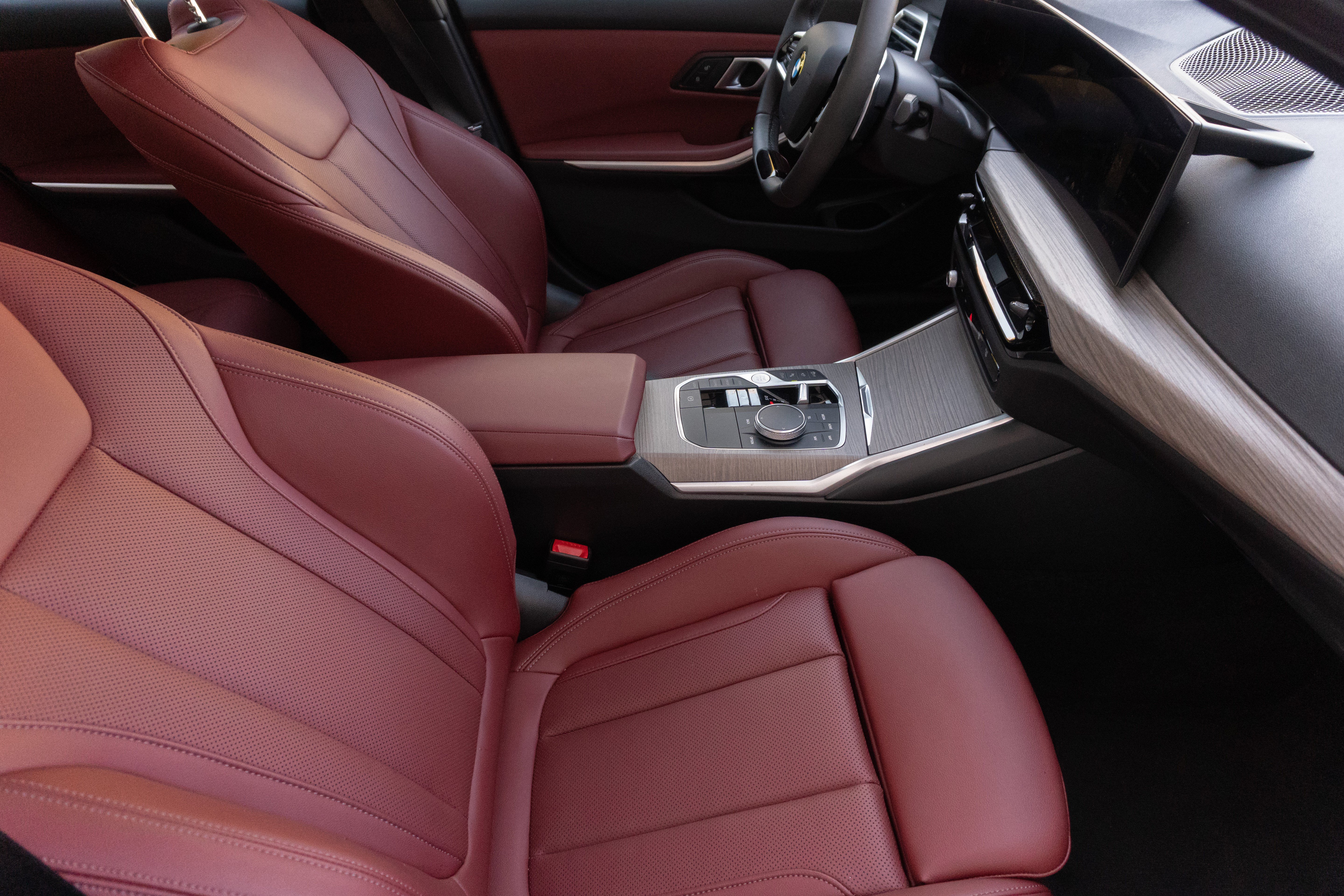 Certified 2025 BMW 330i Sedan RWD image 13
