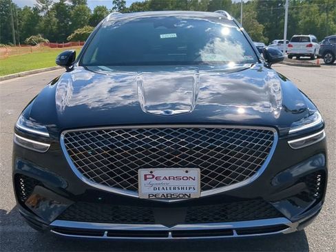 Used 2024 Genesis GV70 2.5T w/ Advanced Package image 8