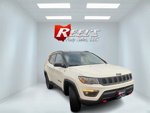 Used 2019 Jeep Compass Trailhawk AWD/4WD image 3