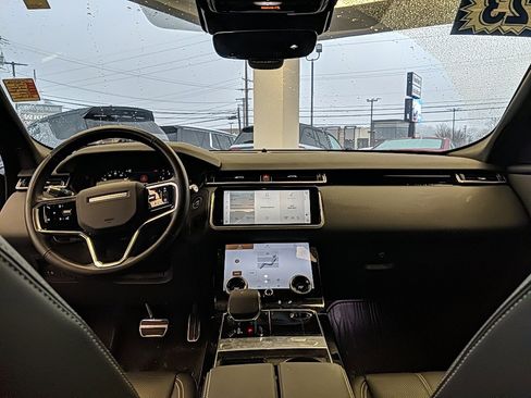 Used 2023 Land Rover Range Rover Velar R-Dynamic S image 15