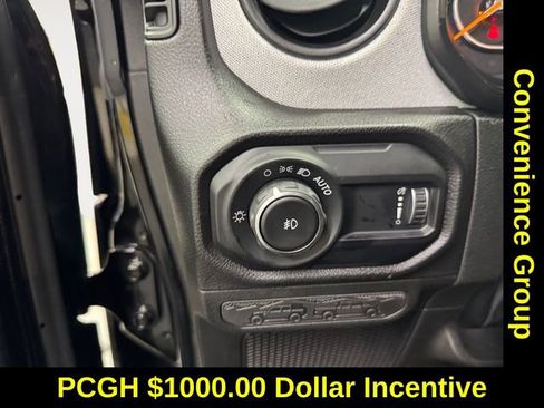 Used 2024 Jeep Wrangler Sport S image 4