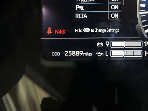 Used 2024 Toyota Tundra Limited AWD/4WD image 15