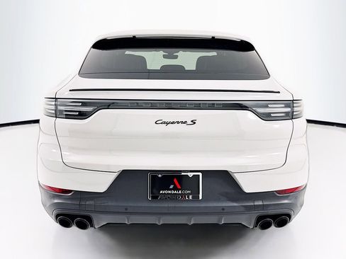 Certified 2022 Porsche Cayenne S image 10