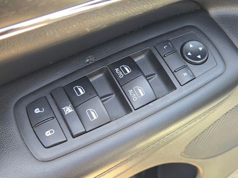 Used 2018 Jeep Grand Cherokee Limited AWD/4WD image 20