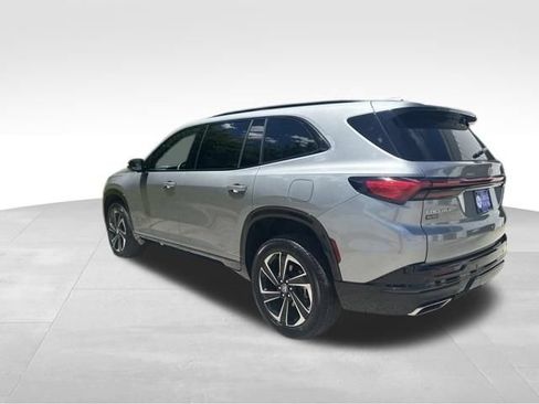 Used 2025 Buick Enclave Sport Touring FWD image 4