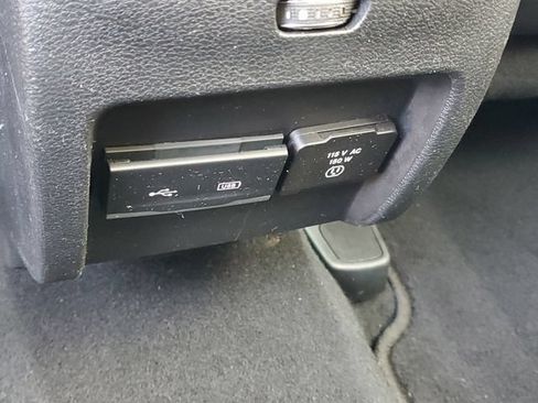 Used 2020 Jeep Cherokee Limited AWD/4WD image 12