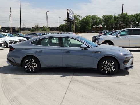 New 2025 Hyundai Sonata SEL FWD image 5