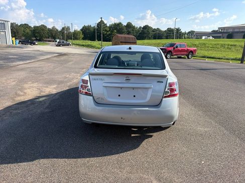 Used 2012 Nissan Sentra 2.0 SR w/ Special Edition Pkg FWD image 4
