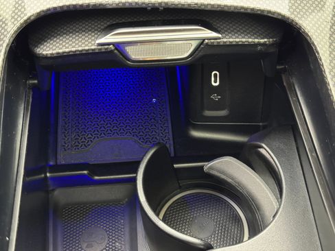 Used 2023 Mercedes-Benz GLC 300 w/ Exclusive Trim Package image 37