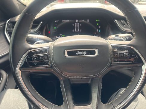 Used 2023 Jeep Grand Cherokee Overland w/ Luxury Tech Group IV image 13