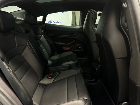 Used 2022 Porsche Taycan image 20