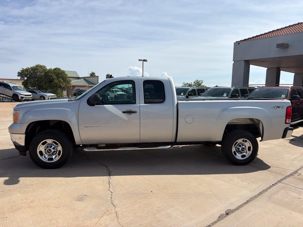 Used 2013 GMC Sierra 2500 W/T w/ Work Truck Preferred Package AWD/4WD image 2