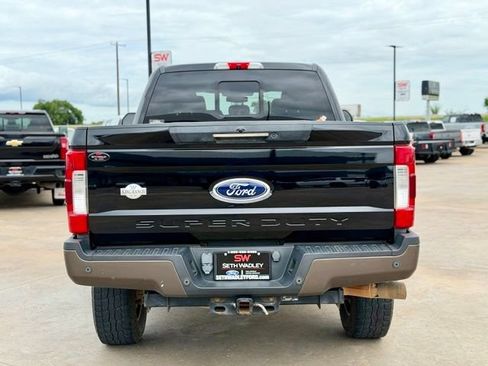 Used 2017 Ford F250 King Ranch w/ FX4 Off-Road Package AWD/4WD image 6