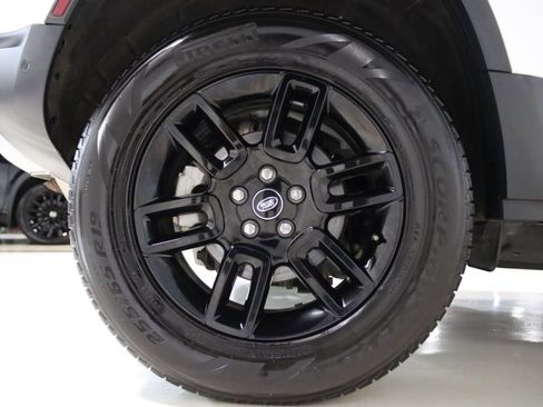 Used 2025 Land Rover Defender 110 S image 80