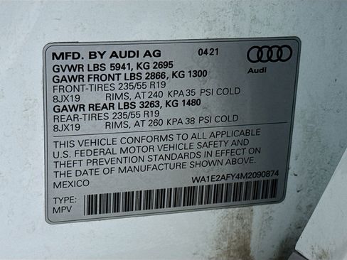 Used 2021 Audi Q5 e Premium Plus w/ Premium Plus Package image 40