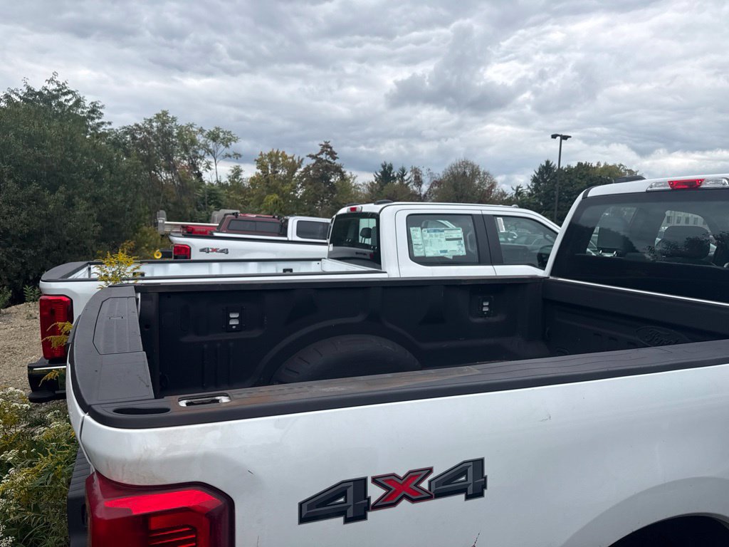 Used 2024 Ford F250 XL AWD/4WD image 6