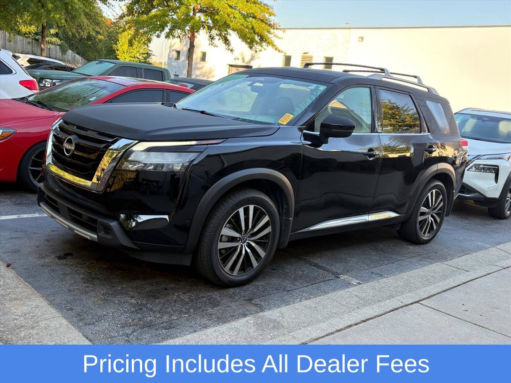 Certified 2025 Nissan Pathfinder Platinum w/ Cargo Package AWD/4WD image 4
