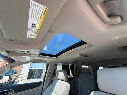 Used 2017 GMC Yukon Denali w/ Open Road Package AWD/4WD image 24