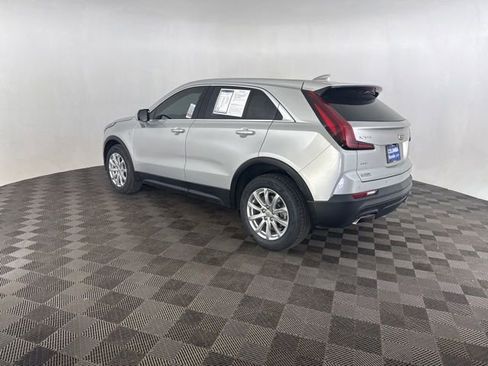 Used 2021 Cadillac XT4 Luxury w/ Driver Awareness Package image 9