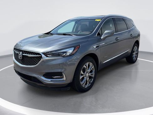 Used 2018 Buick Enclave Avenir w/ Avenir Technology Package image 3