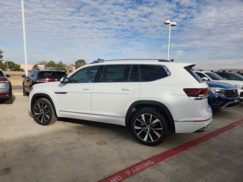 New 2026 Volkswagen Atlas SEL Premium R-Line image 4
