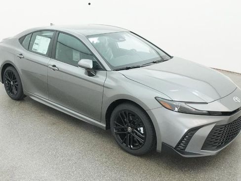 New 2026 Toyota Camry SE FWD image 21