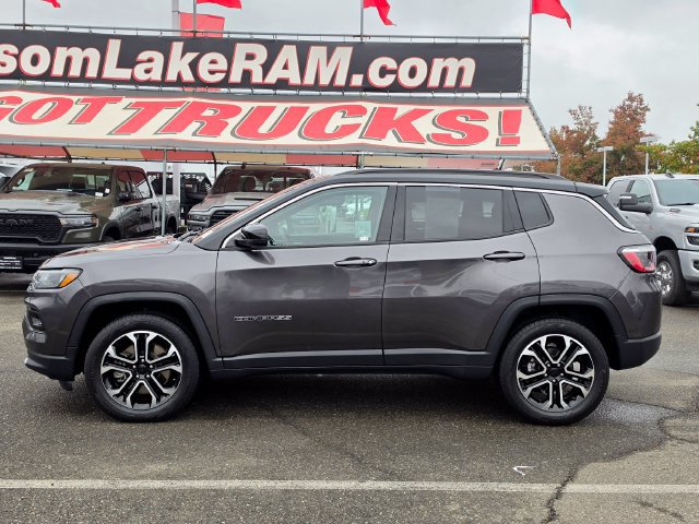 Certified 2024 Jeep Compass Limited AWD/4WD image 8