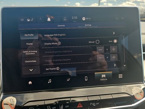 Used 2023 Jeep Compass Limited image 32