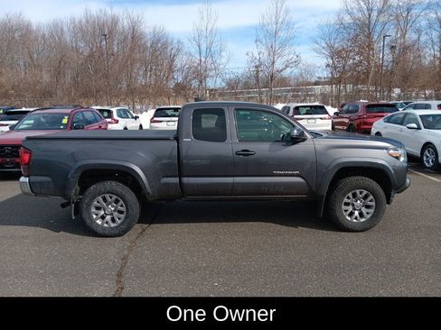 Used 2018 Toyota Tacoma SR5 image 7