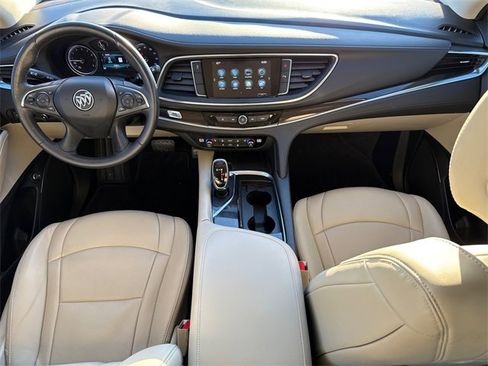Used 2019 Buick Enclave Essence image 12
