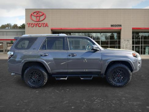 Used 2018 Toyota 4Runner SR5 Premium AWD/4WD image 4
