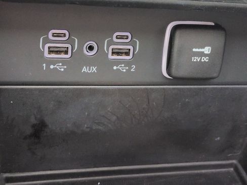 Used 2023 Jeep Grand Cherokee Limited image 23