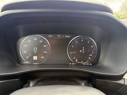 Used 2019 Volvo XC40 T5 Momentum image 13