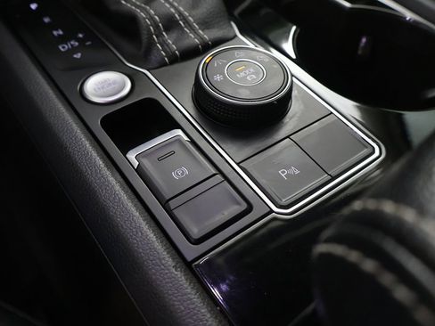 Used 2022 Volkswagen Atlas SE image 55