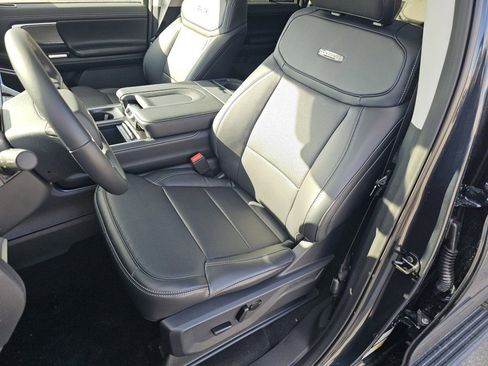 New 2026 Ford Expedition Platinum w/ Driver's Package image 6