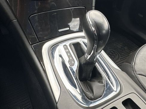 Used 2017 Buick Regal Premium image 15