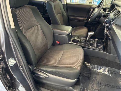 Used 2022 Toyota 4Runner TRD Off-Road image 26