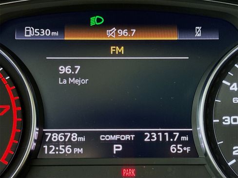 Used 2023 Audi Q5 2.0T Premium w/ Convenience Package image 12