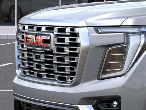 New 2026 GMC Yukon XL Denali w/ Denali Reserve Package AWD/4WD image 13
