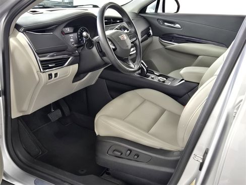 Used 2021 Cadillac XT4 Luxury image 7