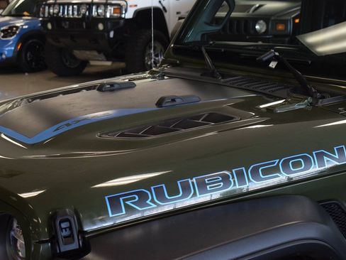Used 2022 Jeep Wrangler Unlimited Rubicon 4xe w/ Cold Weather Group AWD/4WD image 13