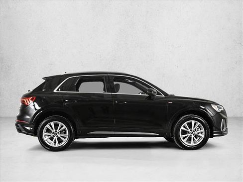 Certified 2025 Audi Q3 2.0T Premium Plus w/ Premium Plus Package image 4