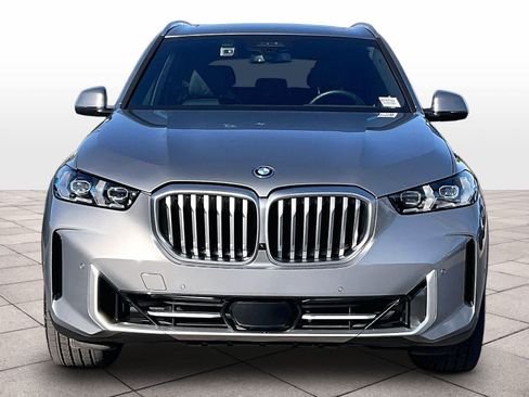 Used 2024 BMW X5 xDrive50e w/ Executive Package AWD/4WD image 3