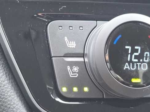 Used 2024 Toyota Grand Highlander AWD Hybrid image 10