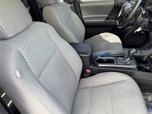 Used 2022 Toyota Tacoma SR w/ SX Package image 19