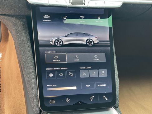 Used 2025 Lucid Air Touring AWD/4WD image 15