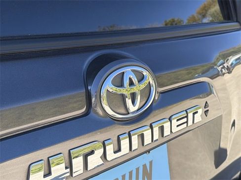 Used 2022 Toyota 4Runner SR5 image 30
